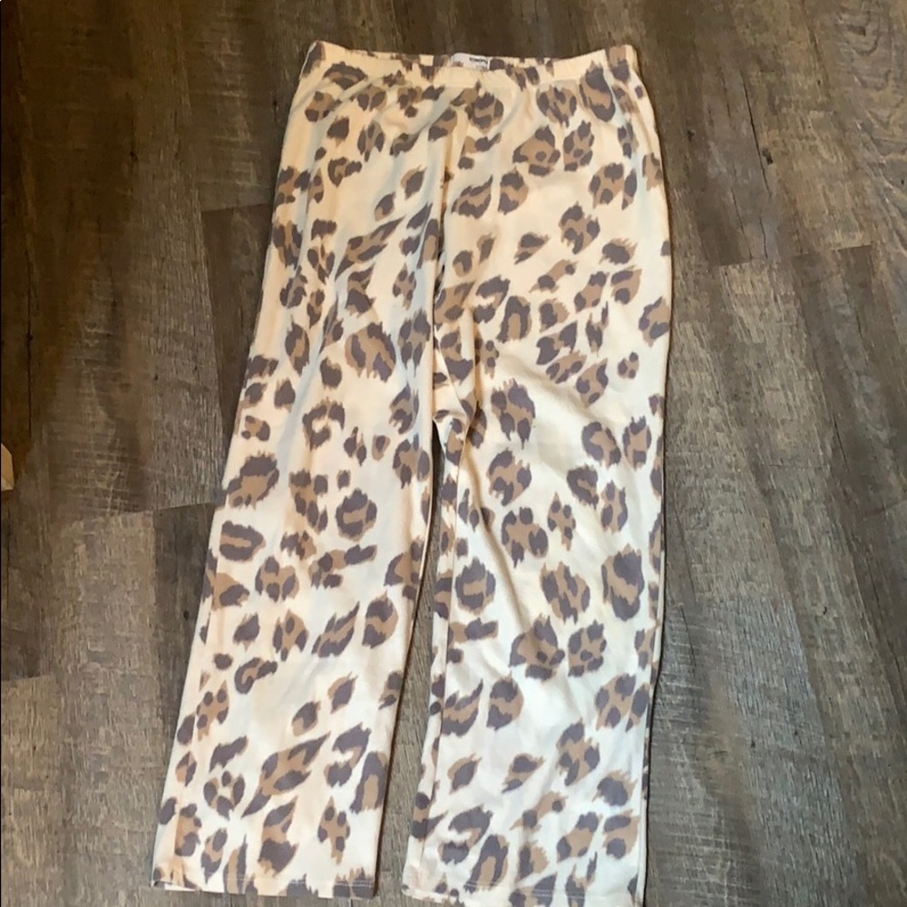MED Fleece leopard pajama pants